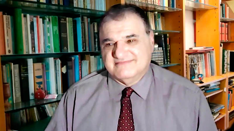 Gustavo Perednik durante su defensa doctoral