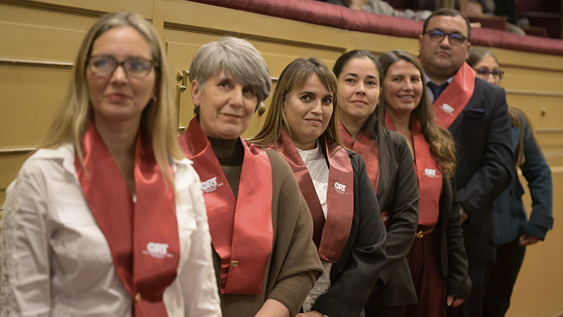 Egresados en la ceremonia de graduación de postgrados de la Universidad ORT Uruguay