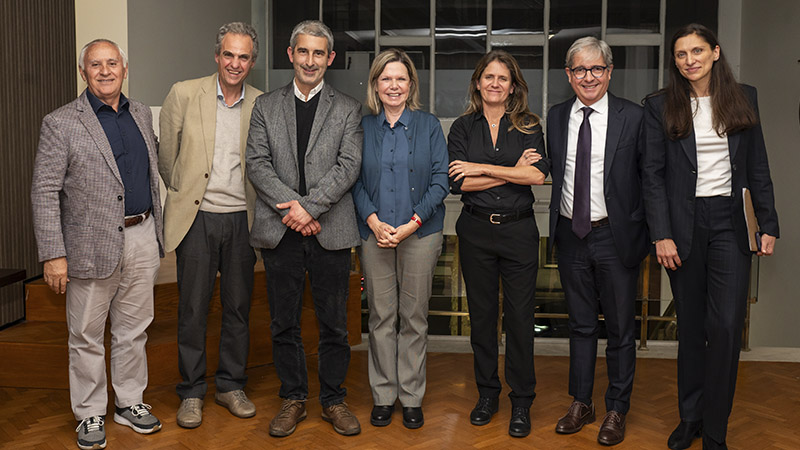 *Joaquín Gairín, Renato Opertti, Pablo Caggiani, Denise Vaillant, Macarena Llauradó, Pablo Landoni y Tamara Díaz Fouz