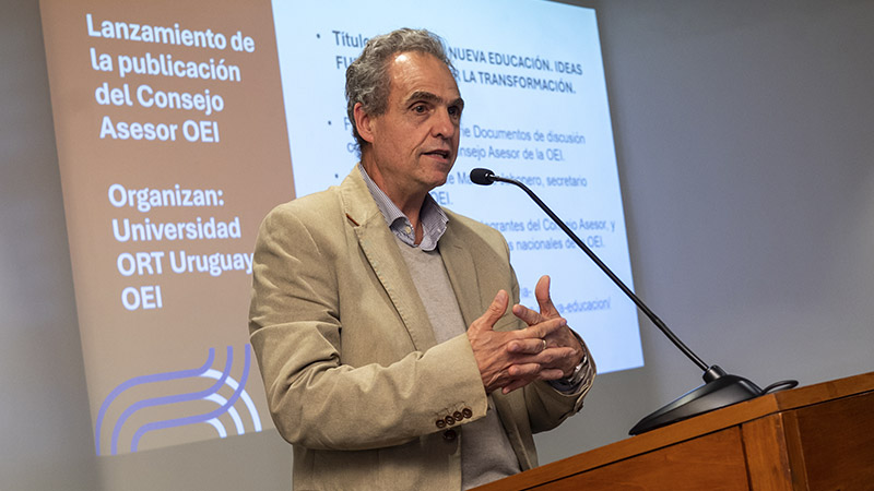 *Renato Opertti