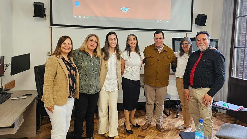 * Daisy Imbert, Gabriela Flores, Alejandra Rossi, Mariela Questa-Torterolo, Fabi&aacute;n T&eacute;liz, Silvia Umpi&eacute;rrez y Marcelo Barreto
