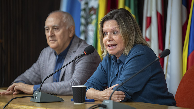 Denise Vaillant durante la Escuela de Invierno